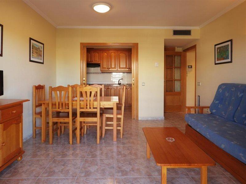 Apartamentos Imperial Салоу Экстерьер фото